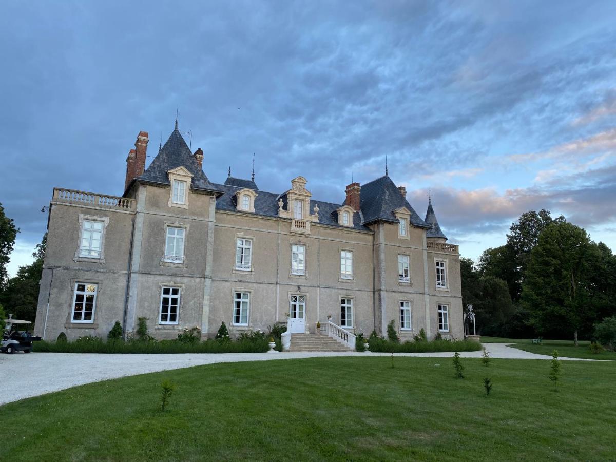 Chateau De St-Fulgent, Gite La Tour Saint-Fulgent Eksteriør bilde