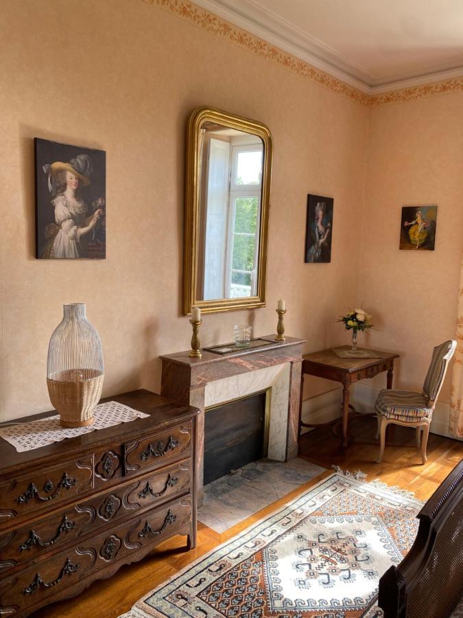Chateau De St-Fulgent, Gite La Tour Saint-Fulgent Eksteriør bilde