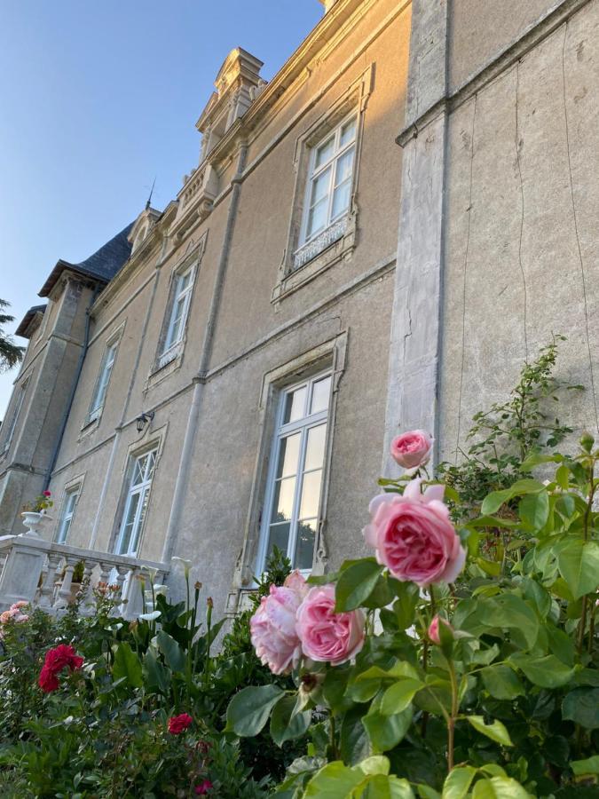 Chateau De St-Fulgent, Gite La Tour Saint-Fulgent Eksteriør bilde